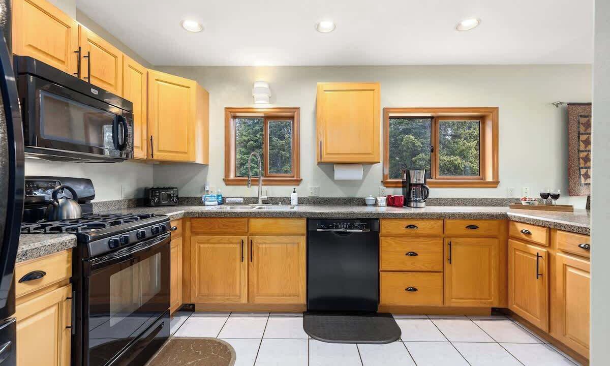 Photo of Kitchen in Quandary Village