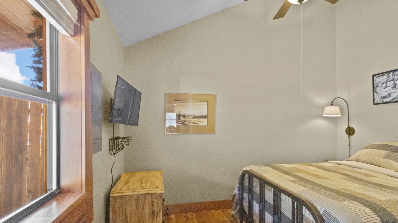 Photo of Bedroom in Red River