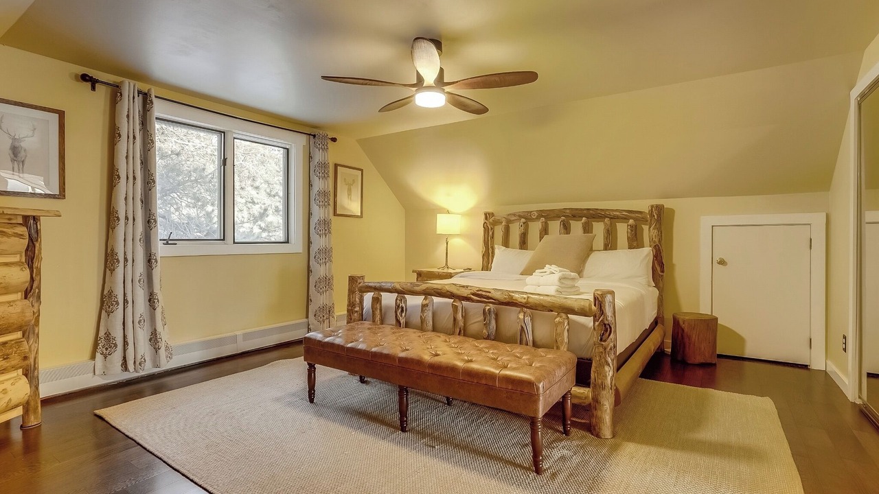 Photo of Bedroom in Evergreen West Central