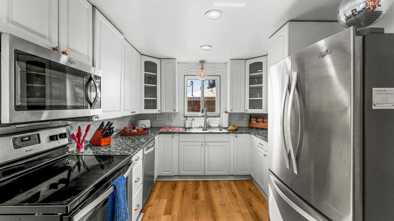 Photo of Kitchen in Arvada Plaza Area