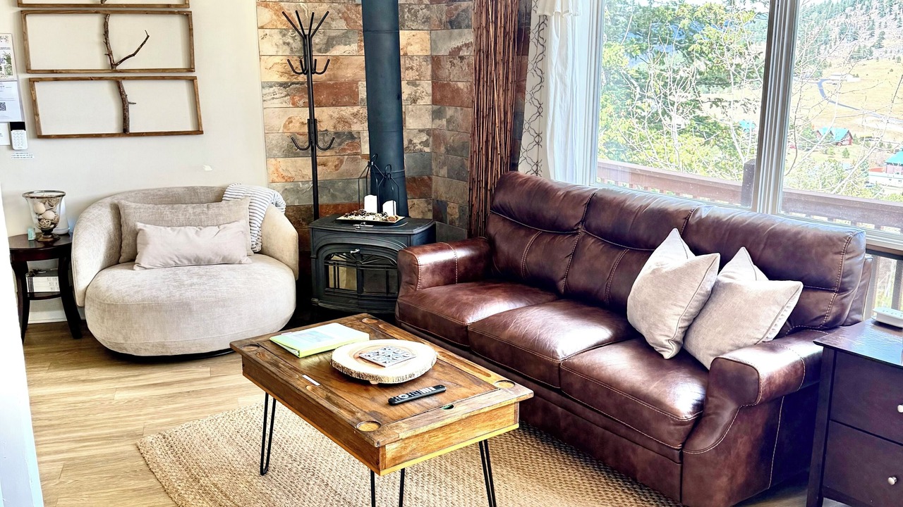 Photo of Livingroom in Evergreen