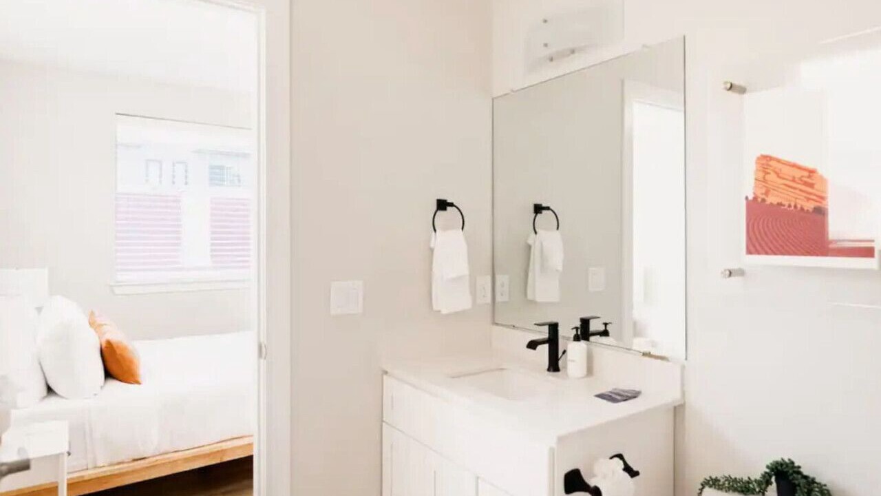 Photo of Bathroom in Jefferson Park