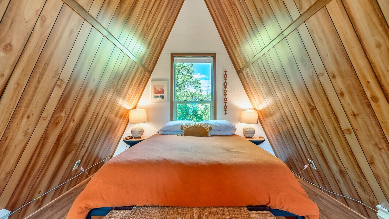 Photo of Bedroom in Michigan Hill