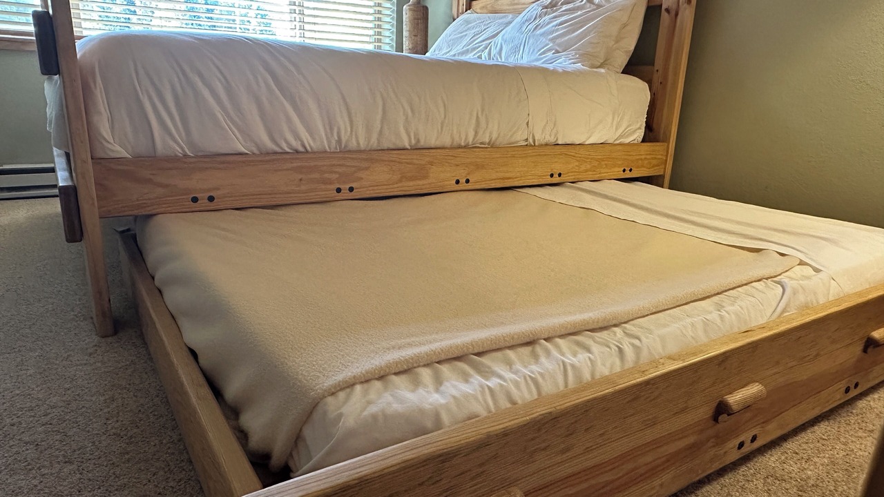 Photo of Bedroom in Peak 9
