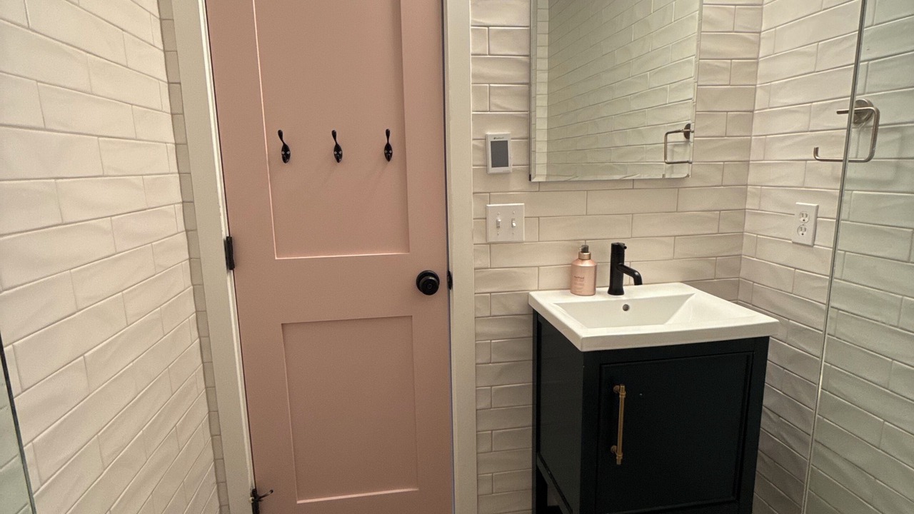 Photo of Bathroom in Baseline Sub