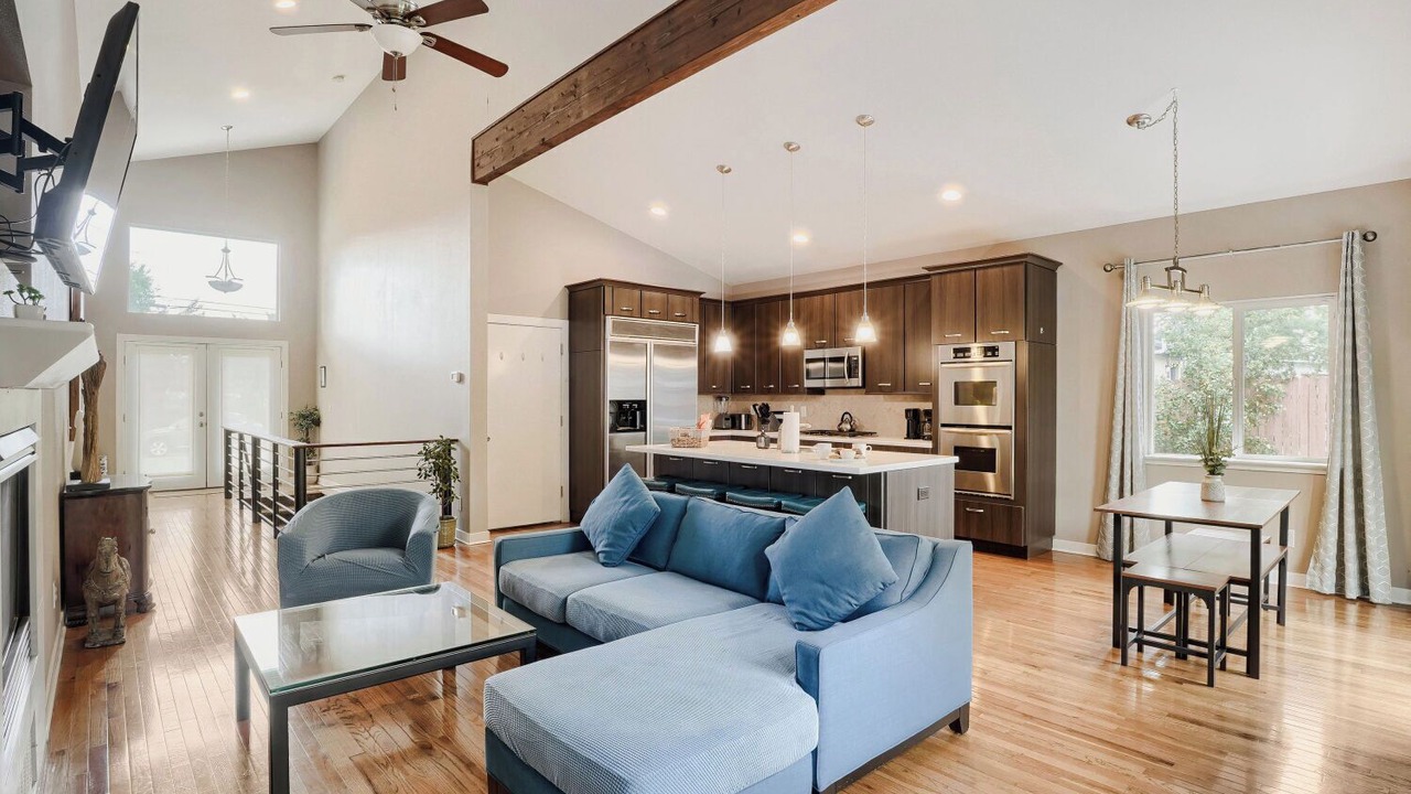 Photo of Livingroom in Lakewood