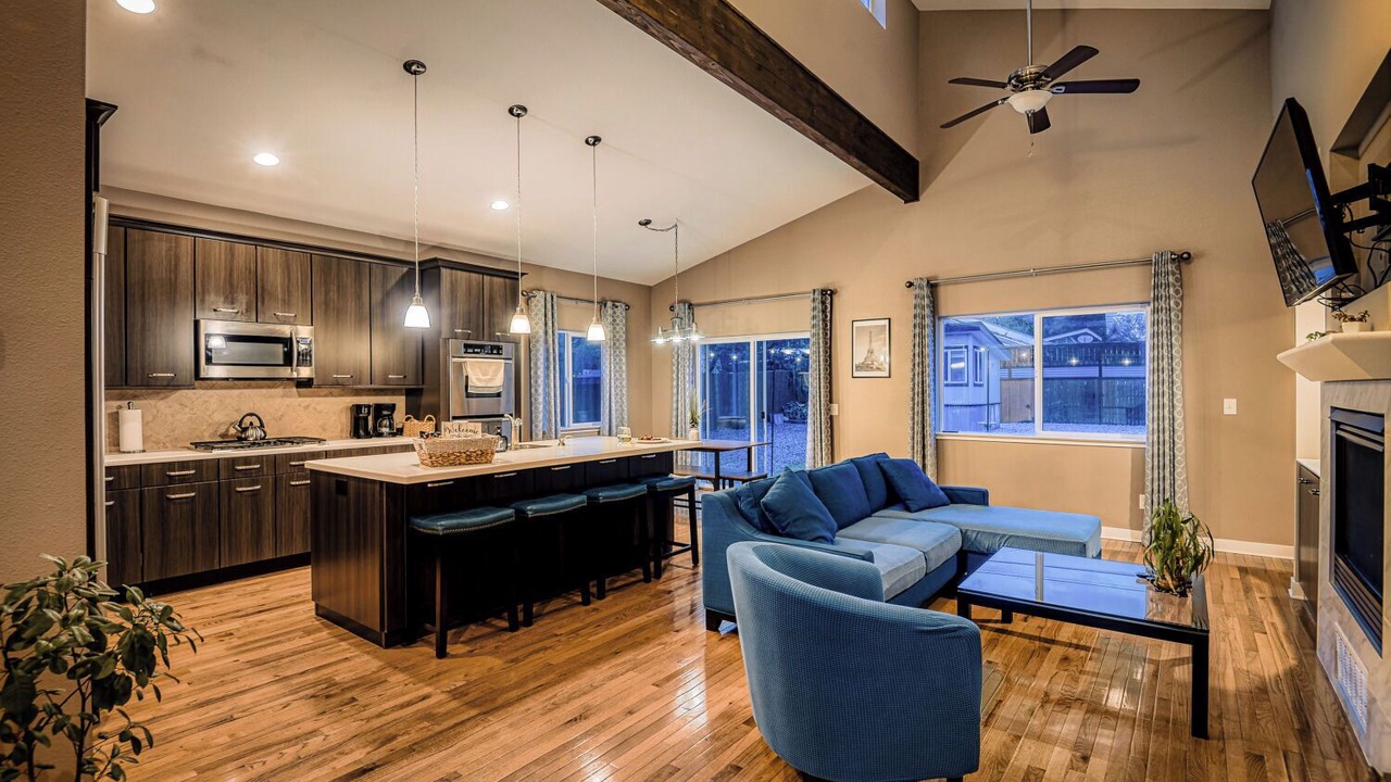 Photo of Livingroom in Lakewood