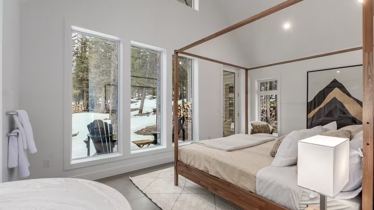 Photo of Bedroom in Michigan Hill