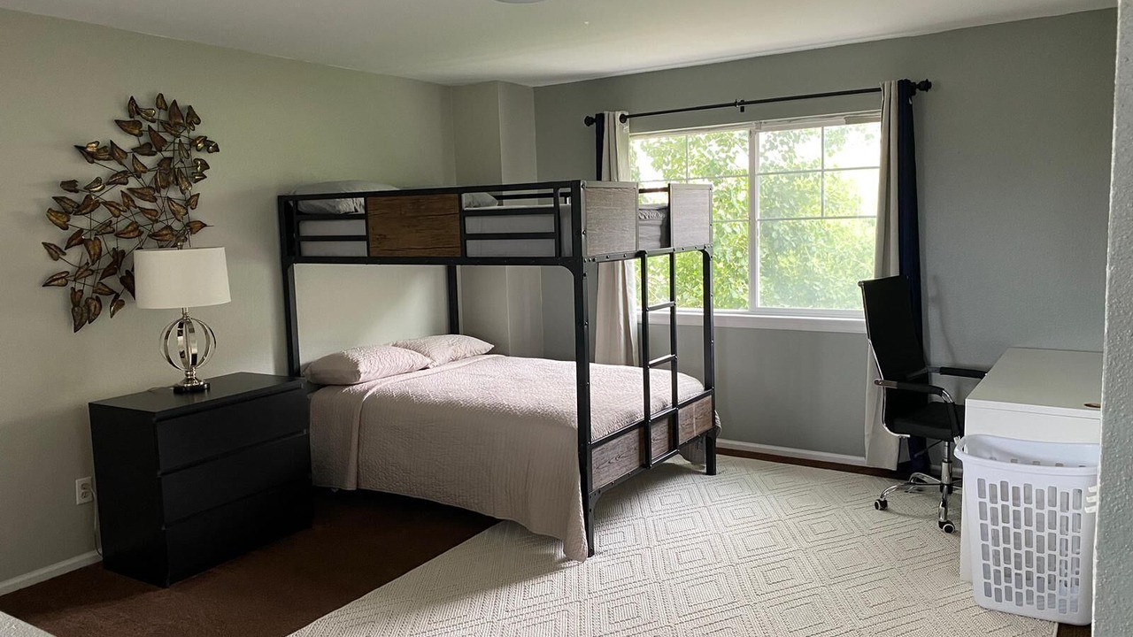 Photo of Bedroom in Aurora