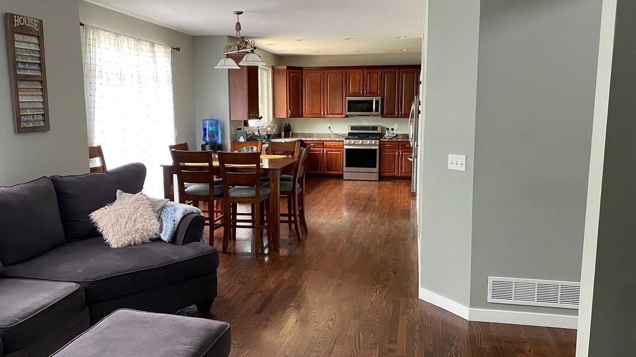Photo of Livingroom in Aurora