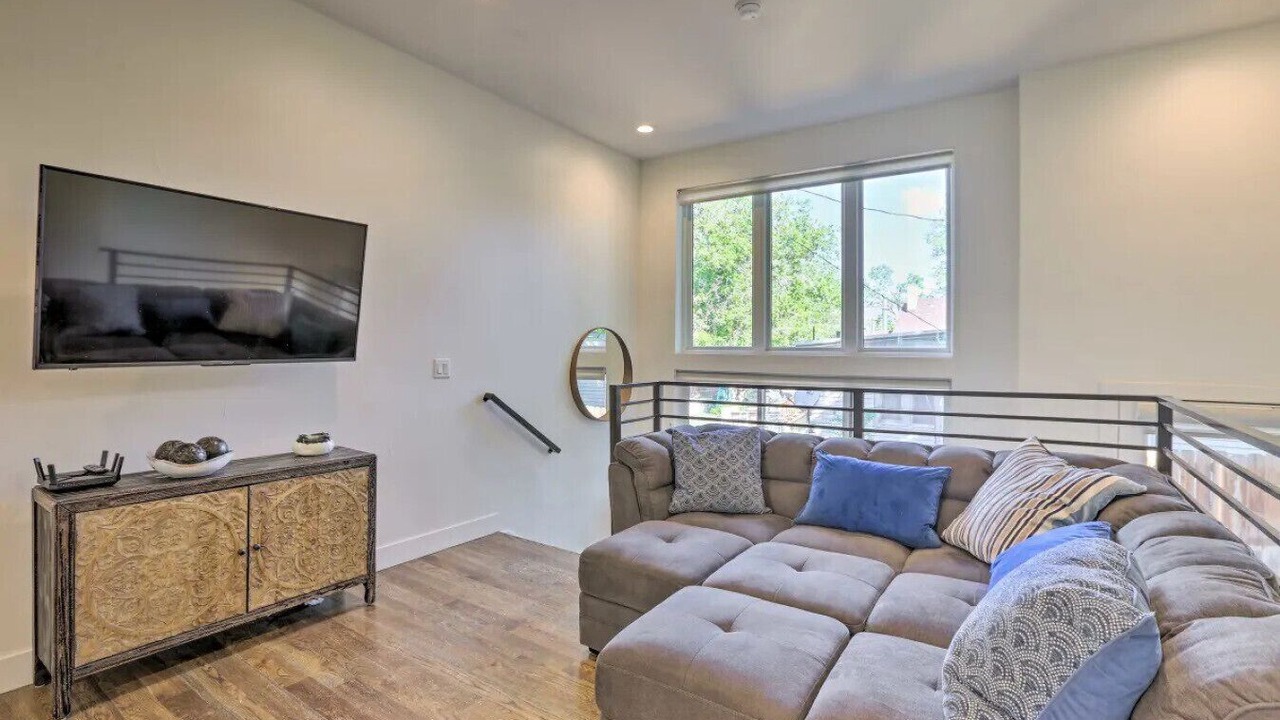 Photo of Livingroom in Golden