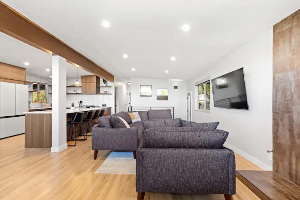 Photo of Livingroom in Parker
