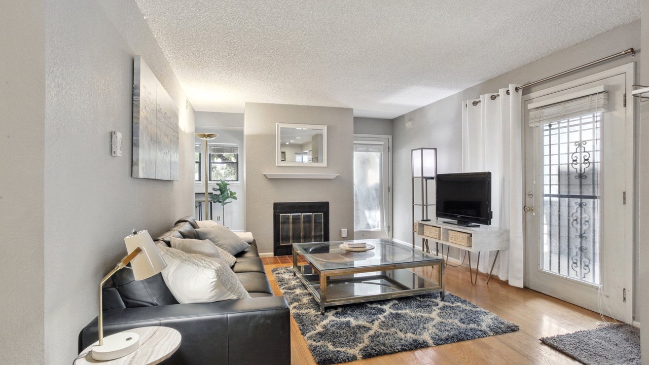Photo of Livingroom in Baker