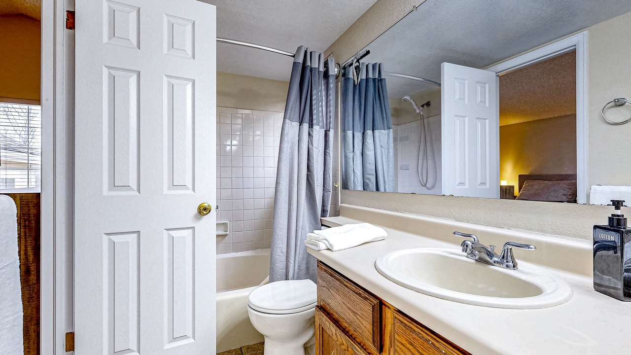 Photo of Bathroom in Aurora