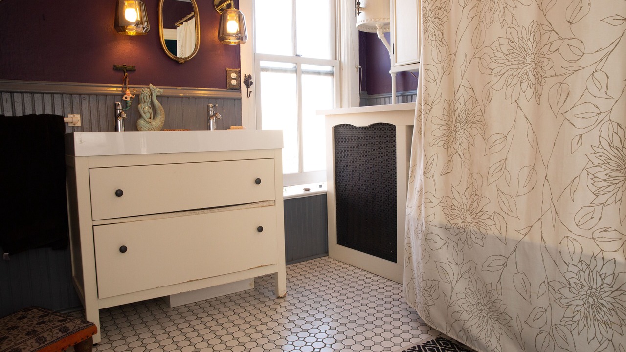 Photo of Bathroom in Golden