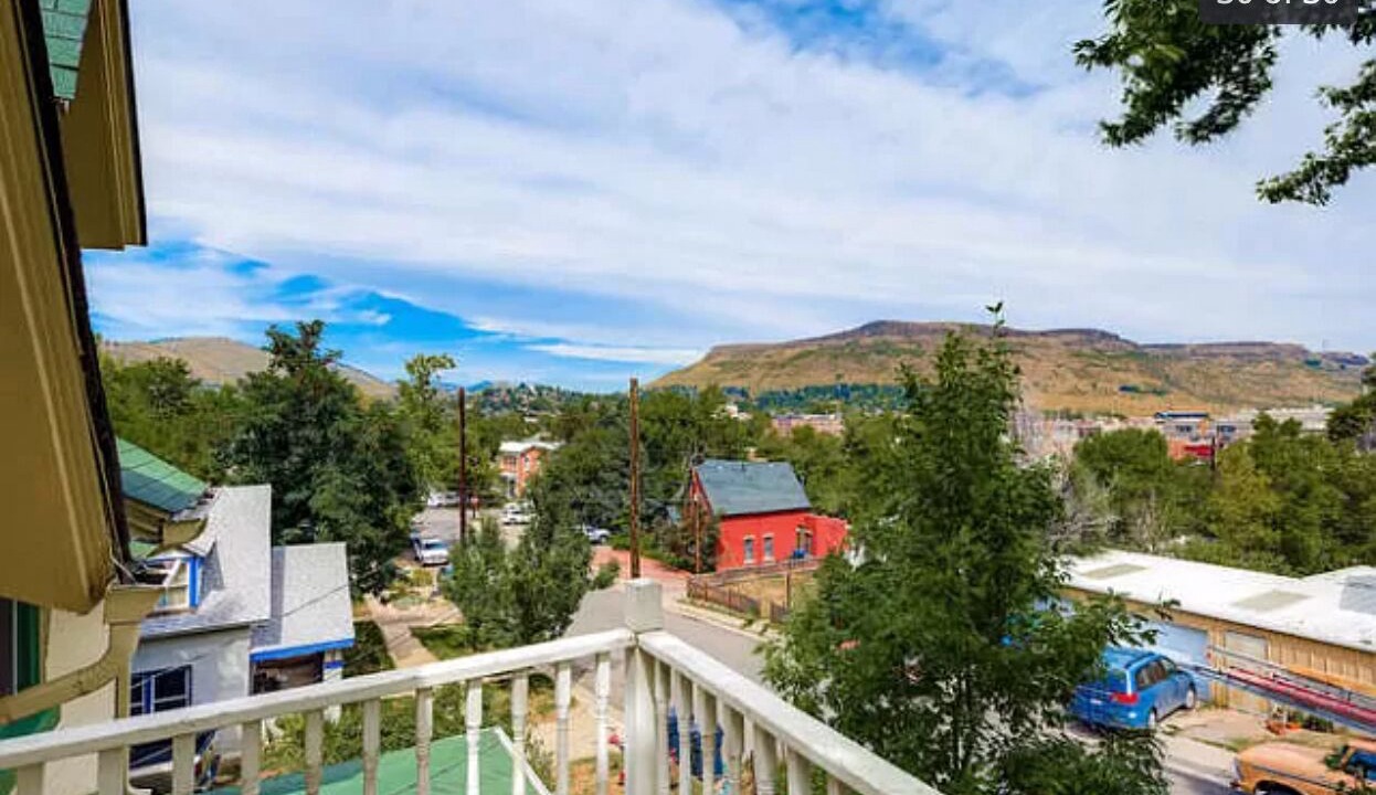 Photo of Outdoor in Golden