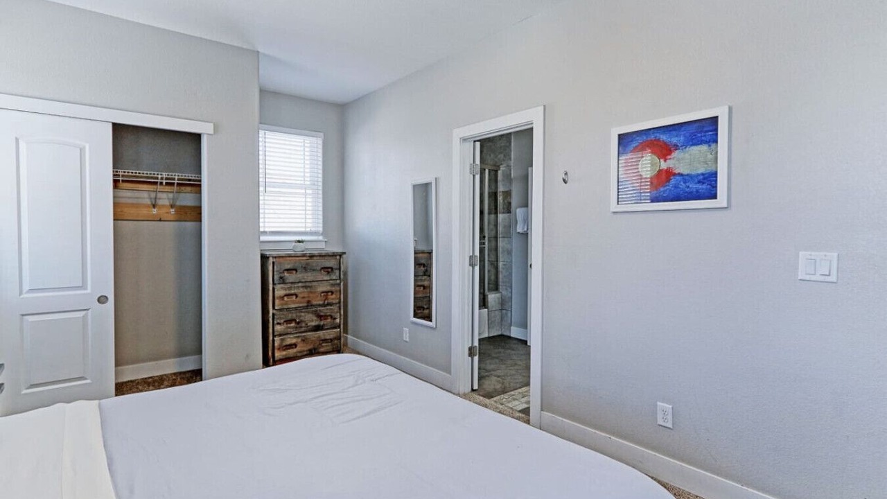 Photo of Bedroom in Scenic Heights