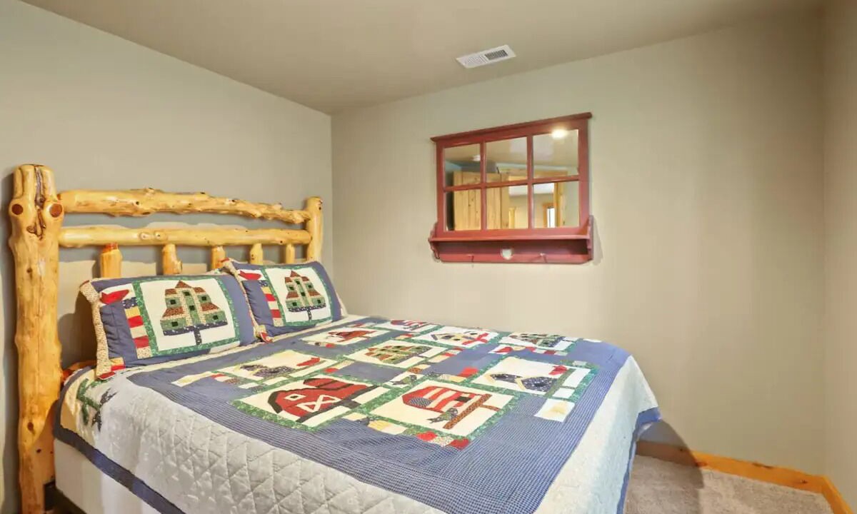 Photo of Bedroom in Valley of the Sun