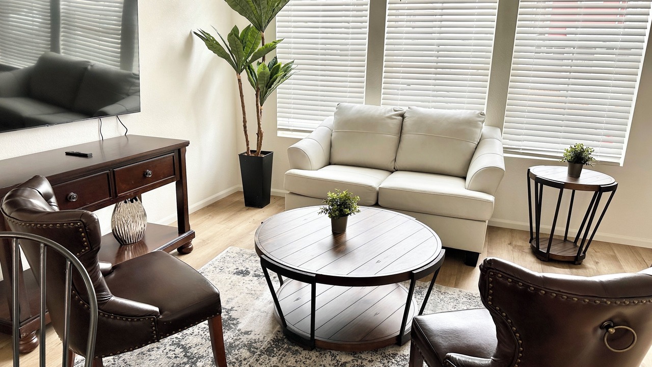 Photo of Livingroom in Aurora