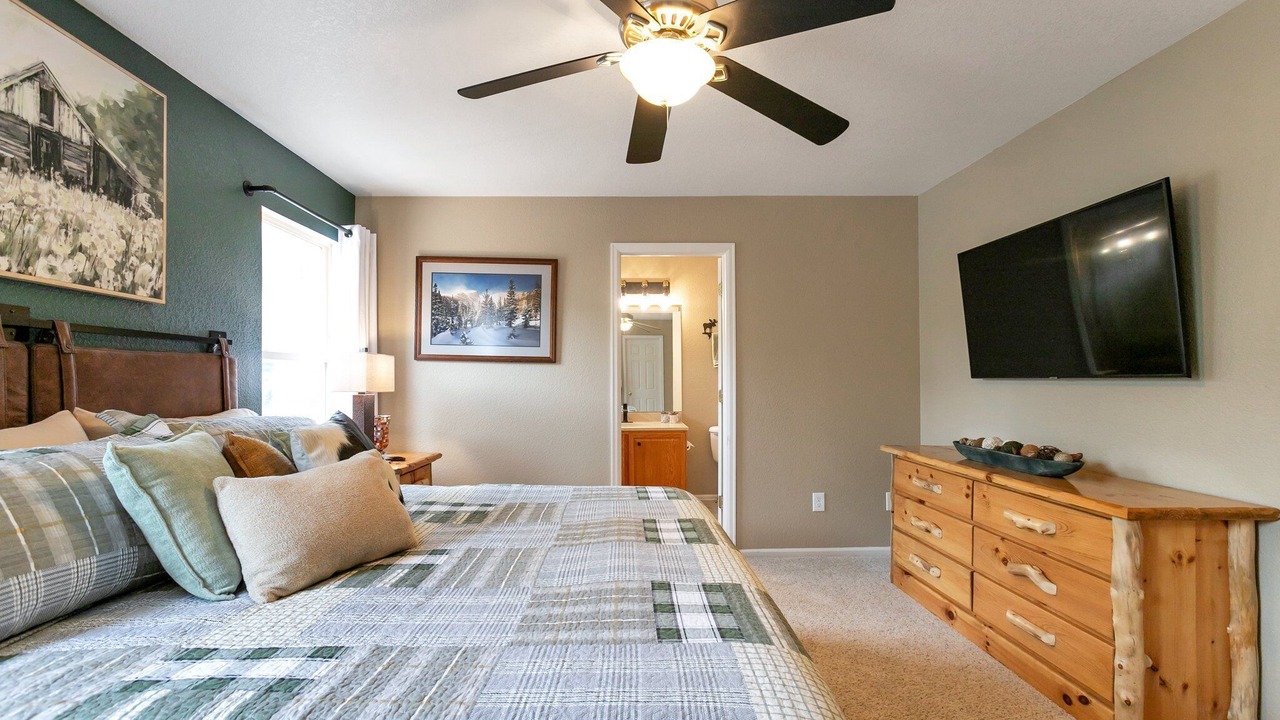 Photo of Bedroom in Roxborough