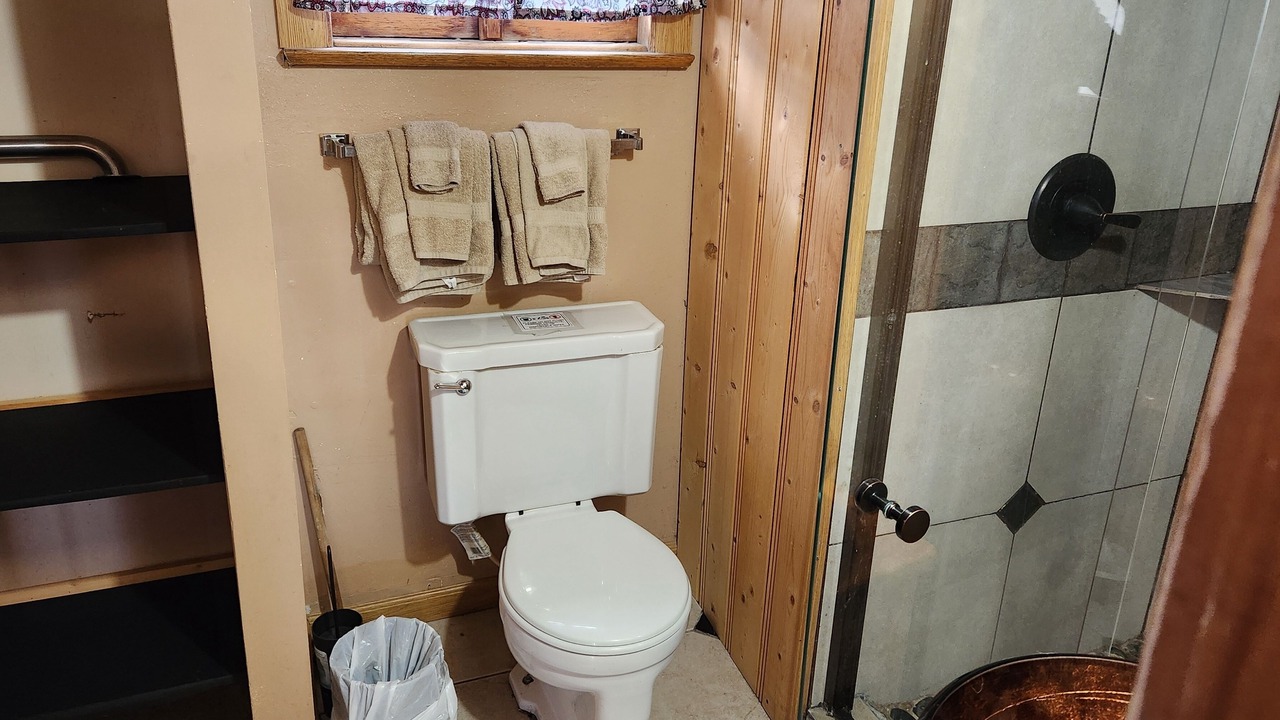 Photo of Bathroom in Twin Lakes