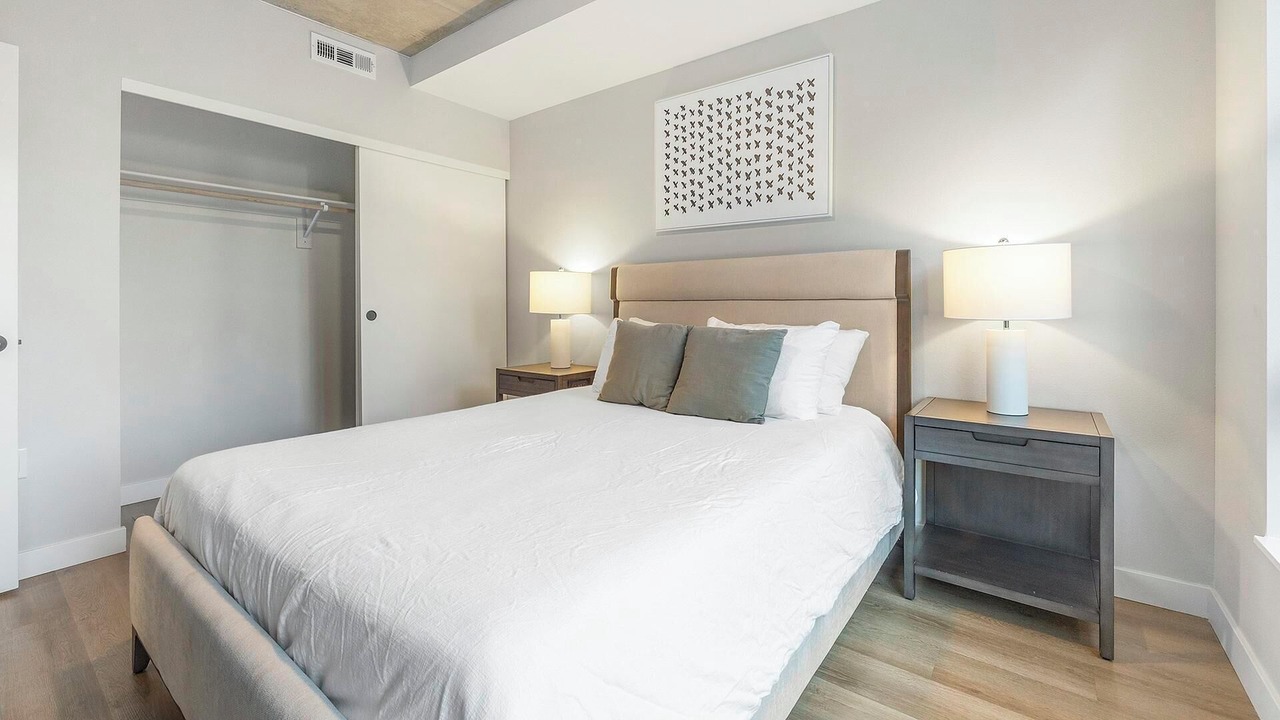 Photo of Bedroom in Englewood