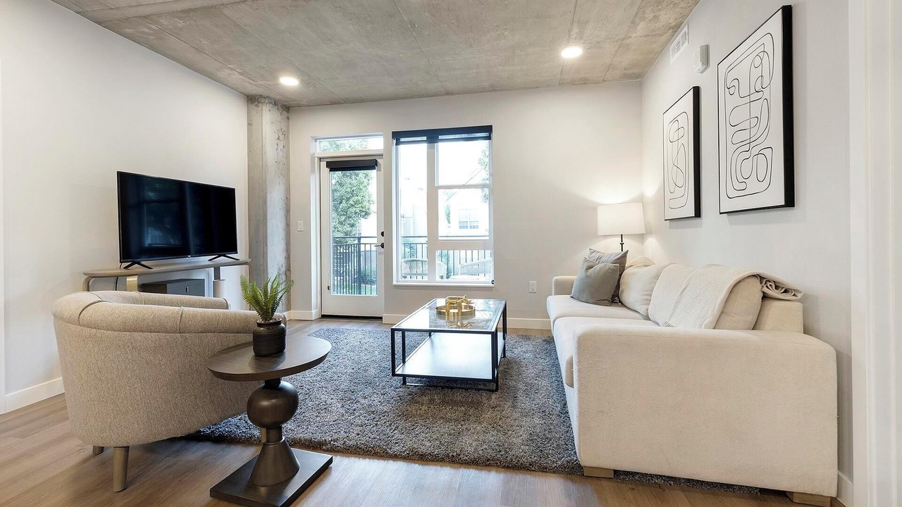 Photo of Livingroom in Englewood