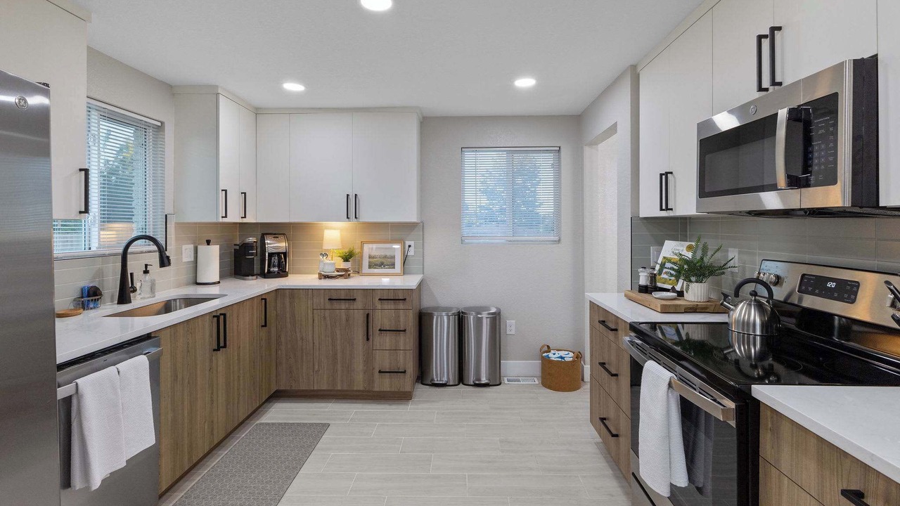 Photo of Others in Dupont
