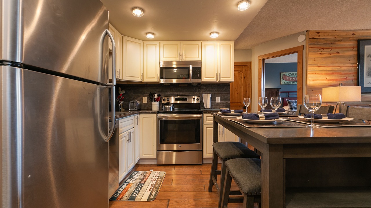 Photo of Kitchen in Peak 9
