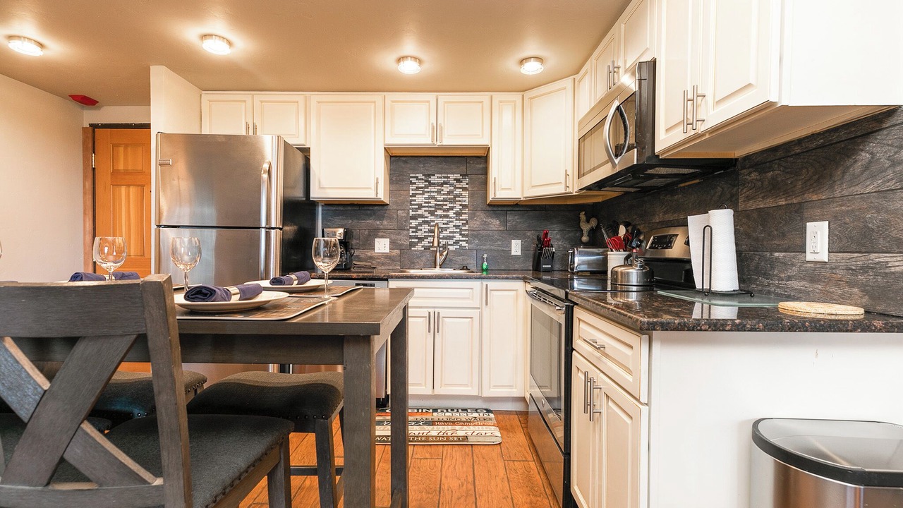 Photo of Kitchen in Peak 9