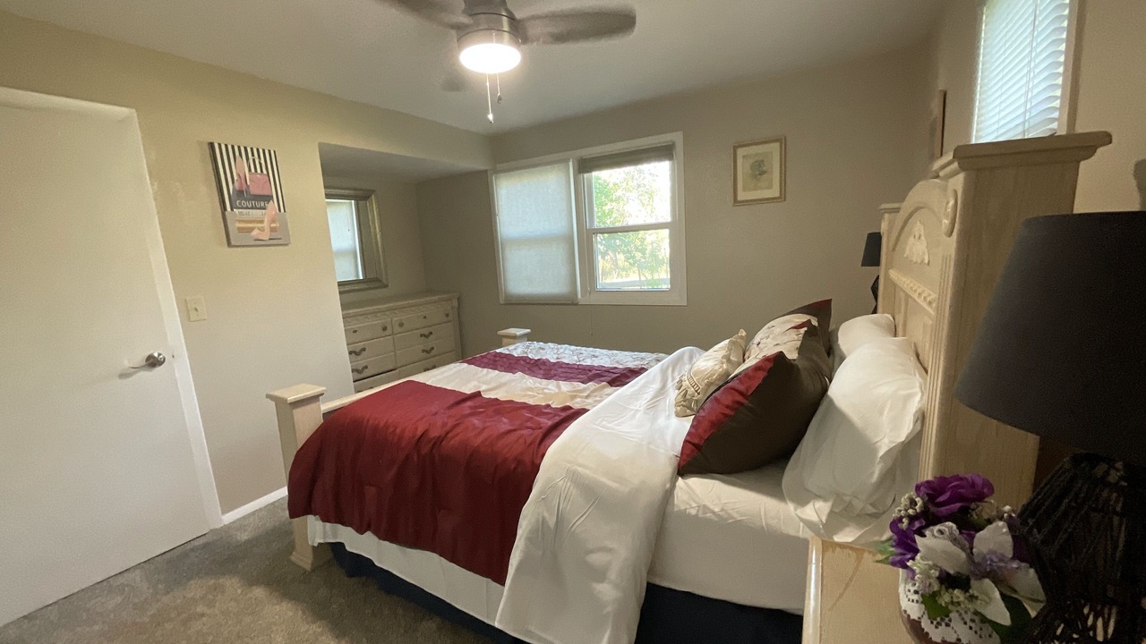 Photo of Bedroom in Scenic Heights