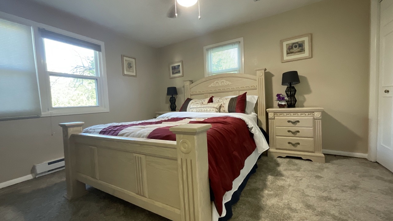 Photo of Bedroom in Scenic Heights