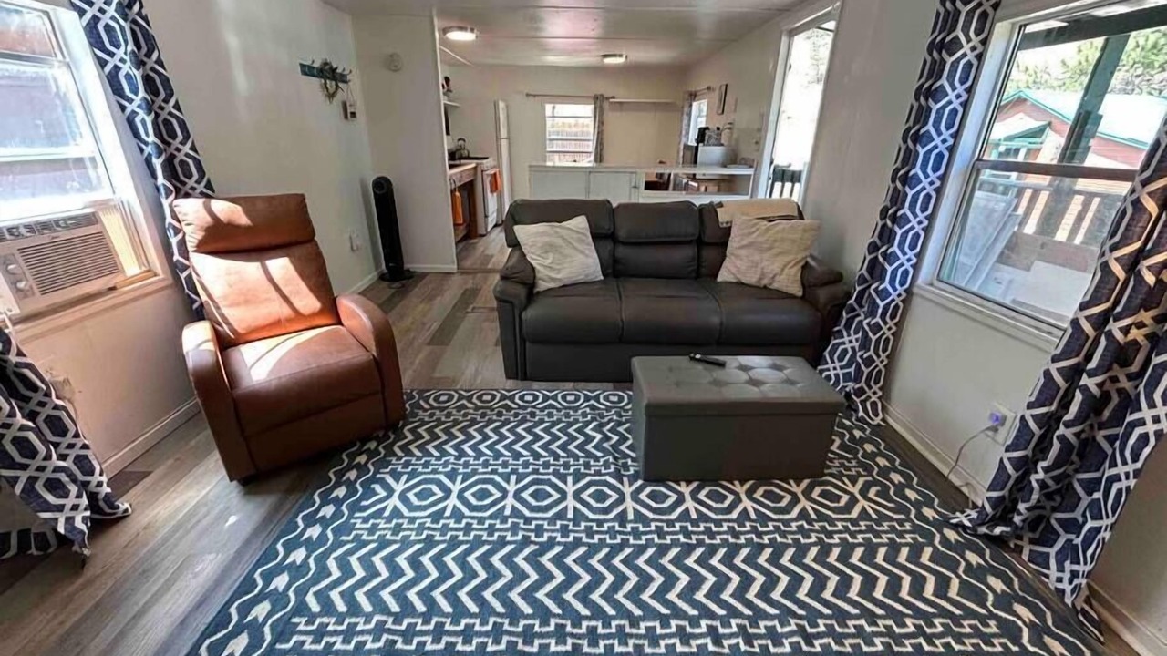 Photo of Livingroom in Coal Creek Canyon