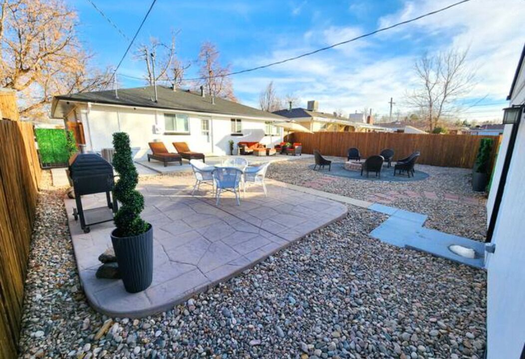 Photo of Others in Aurora