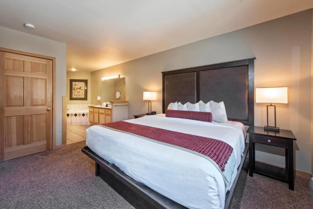 Photo of Bedroom in Peak 9