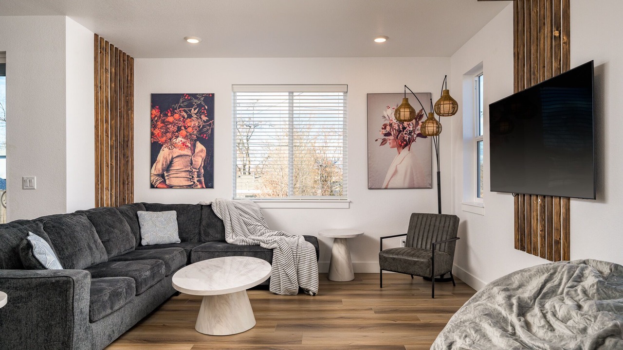 Photo of Livingroom in Berkley