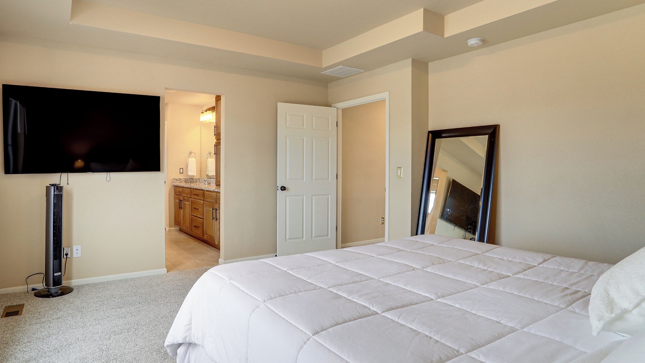 Photo of Bedroom in Aurora