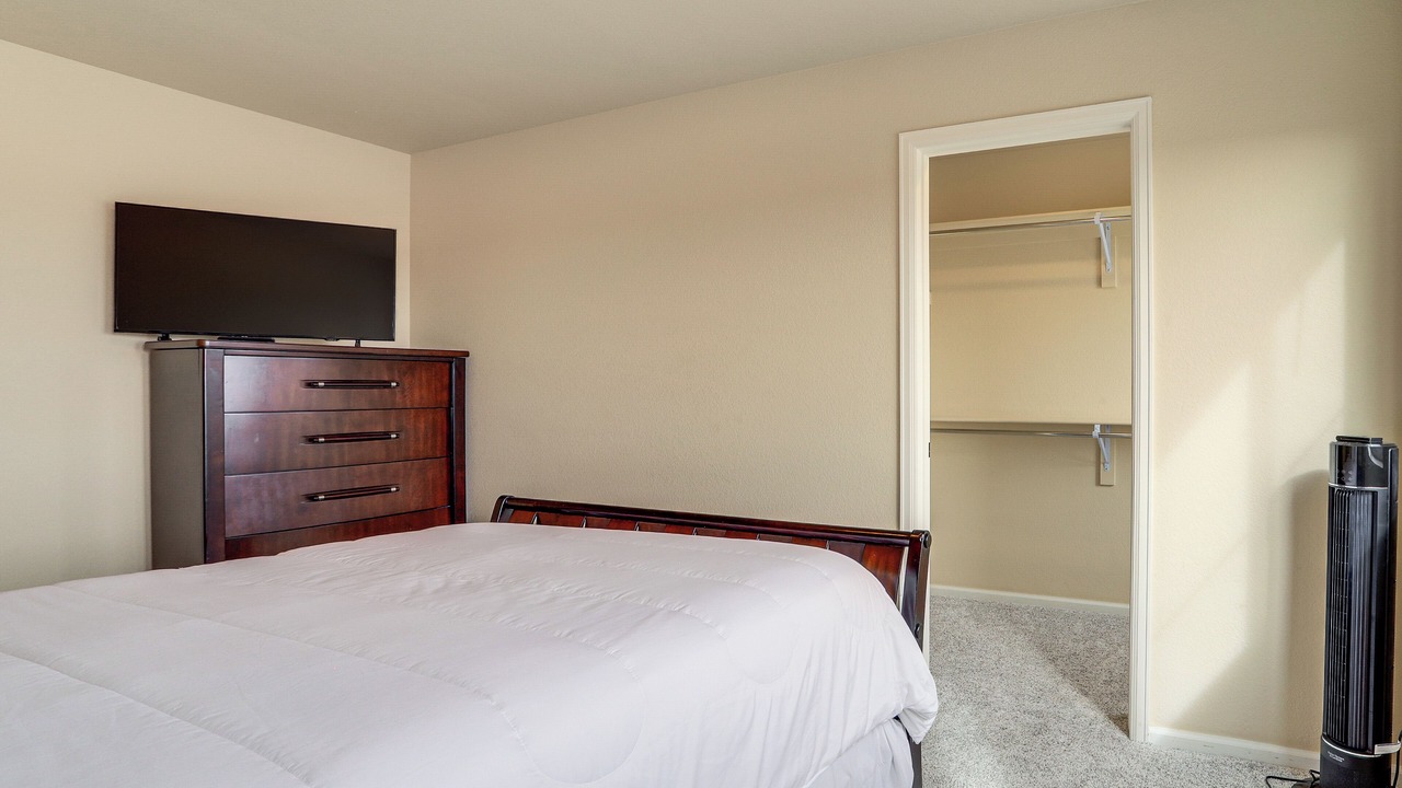 Photo of Bedroom in Aurora