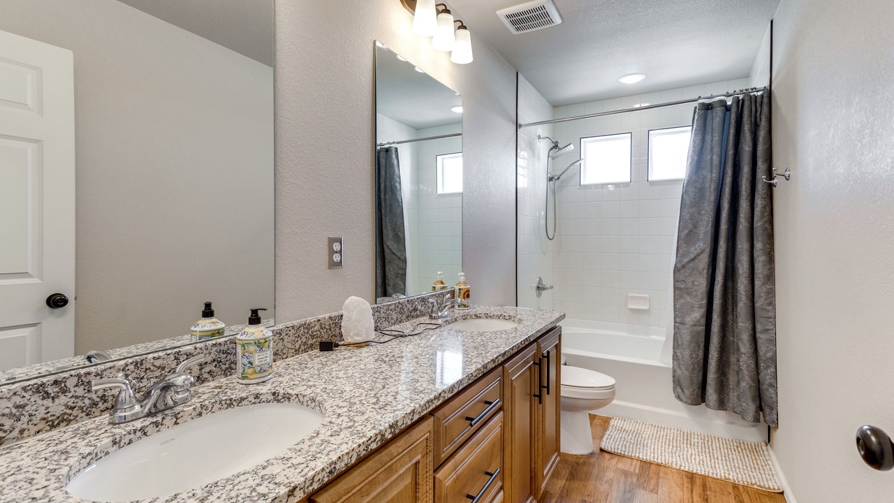 Photo of Bathroom in Aurora