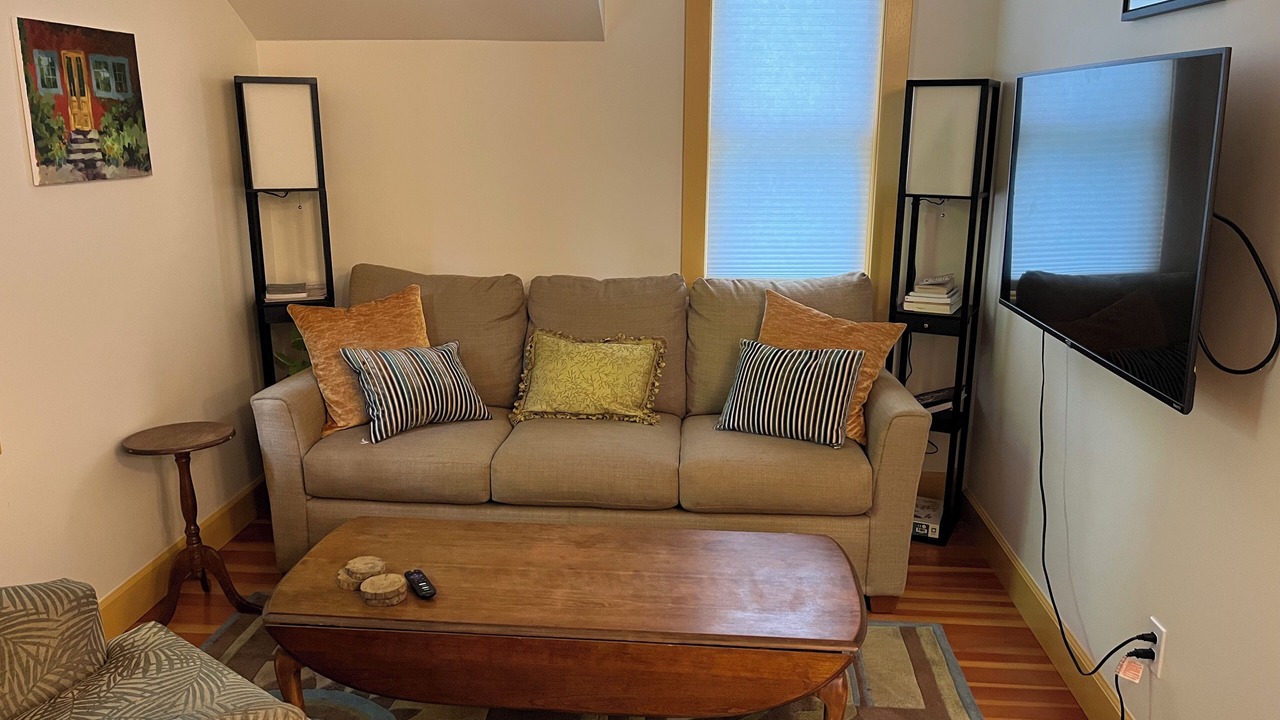 Photo of Livingroom in Downtown