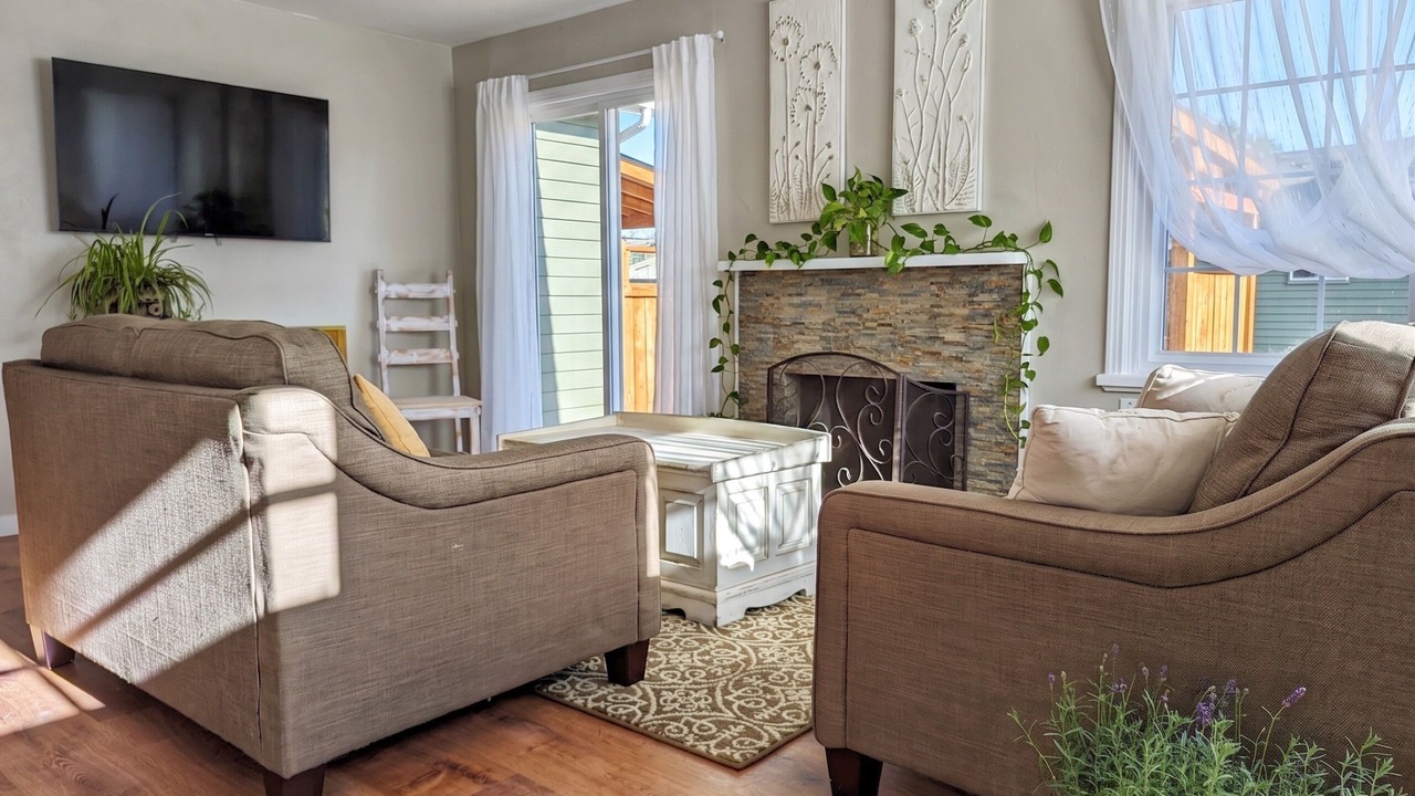 Photo of Livingroom in Manitou Springs Historic District