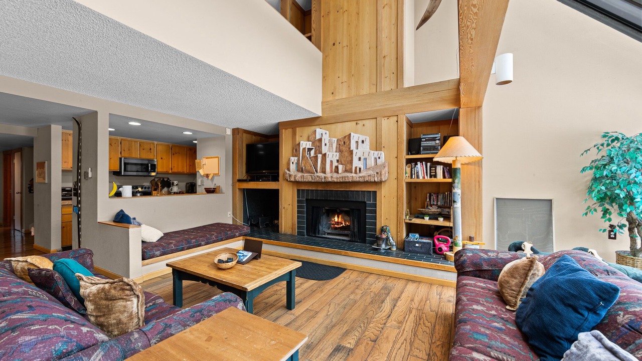 Photo of Livingroom in Lakeside Village