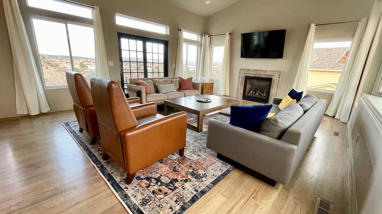 Photo of Livingroom in Northwest Colorado Springs