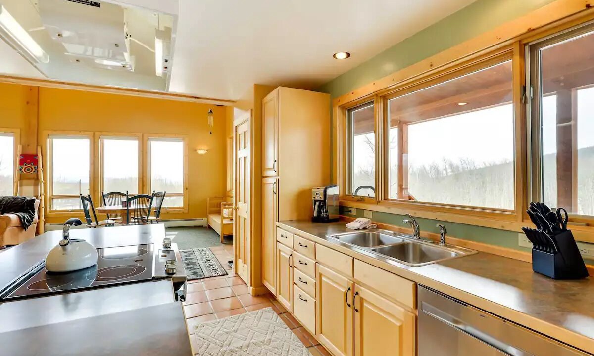 Photo of Kitchen in Warm Springs