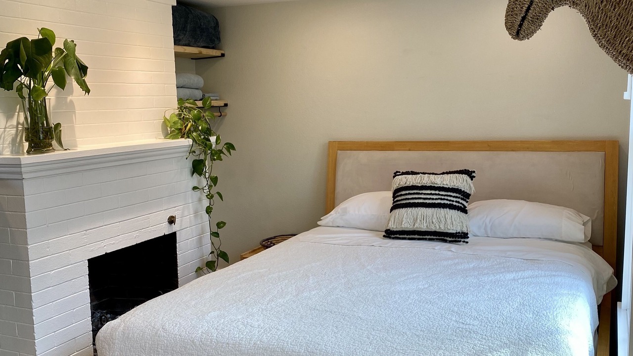 Photo of Bedroom in Old North End