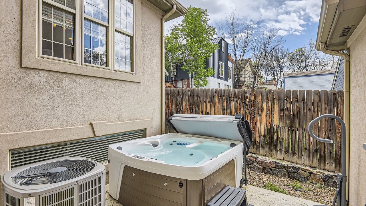 Photo of Outdoor in Washington Park West
