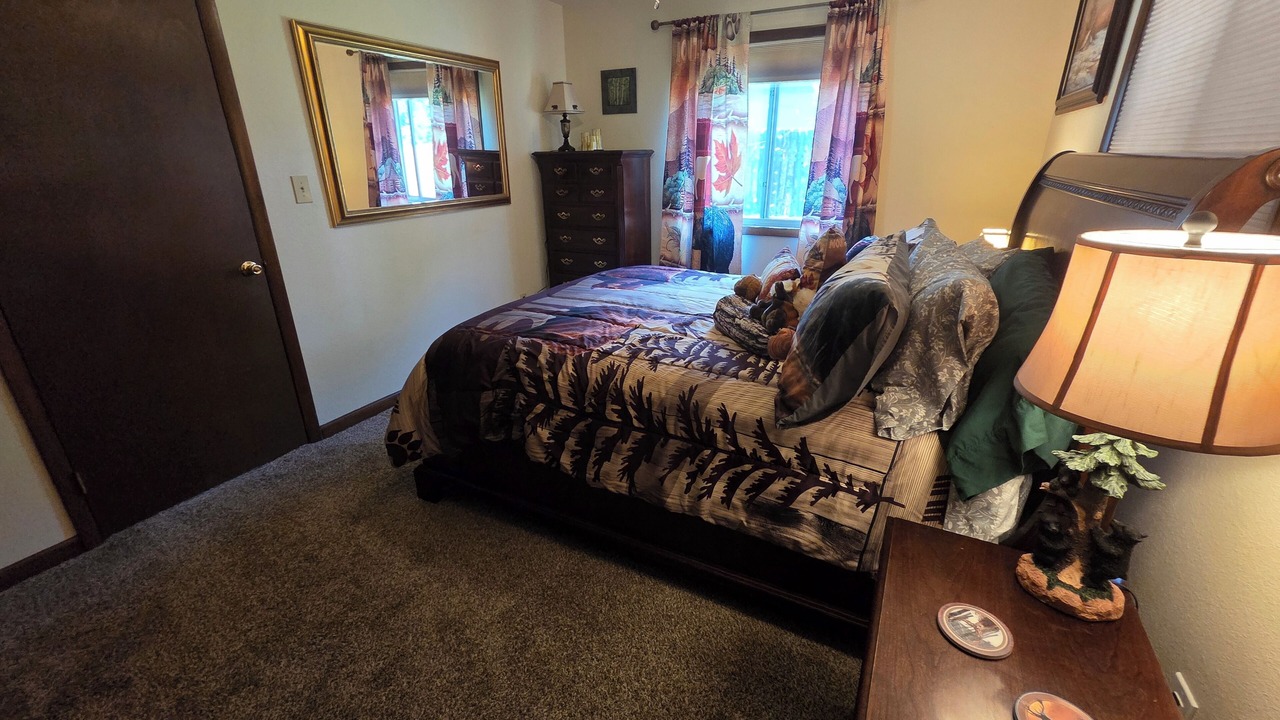 Photo of Bedroom in Kittredge