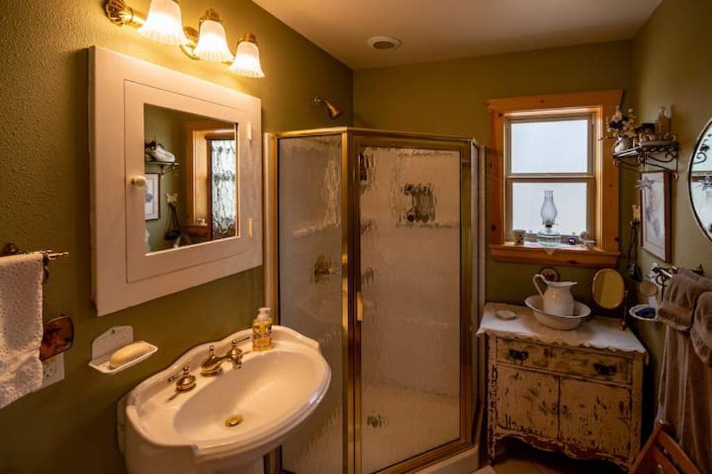 Photo of Bathroom in Michigan Hill