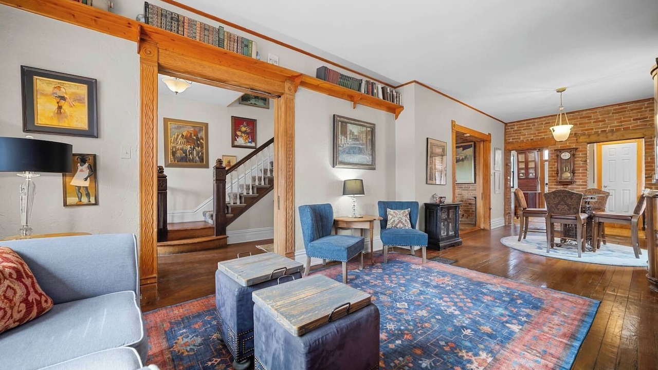Photo of Livingroom in Whittier