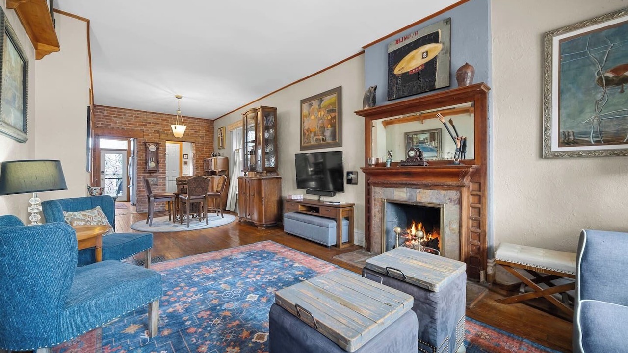 Photo of Livingroom in Whittier